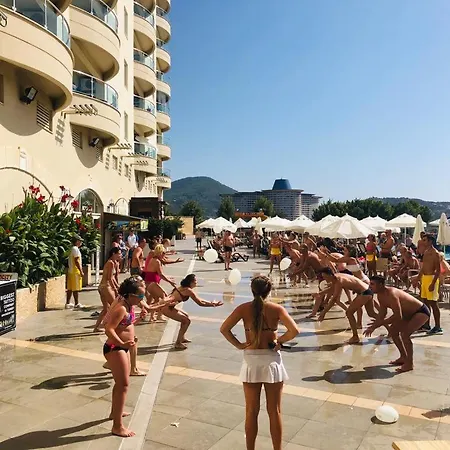 Apartment Gold City 2+1 Main Building Flat With Free Aquapark Alanya